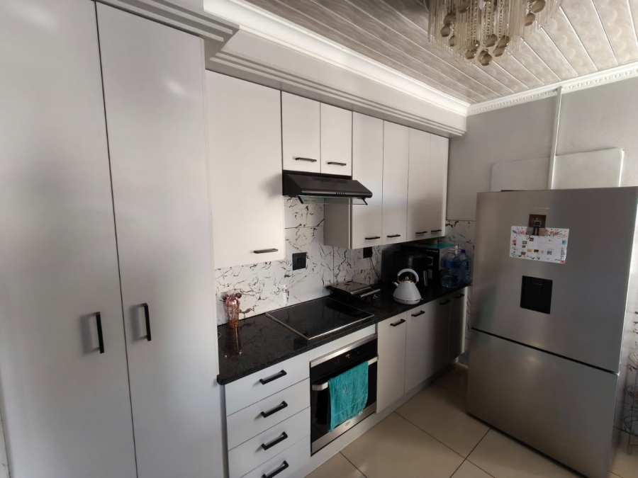 3 Bedroom Property for Sale in Waterval East North West